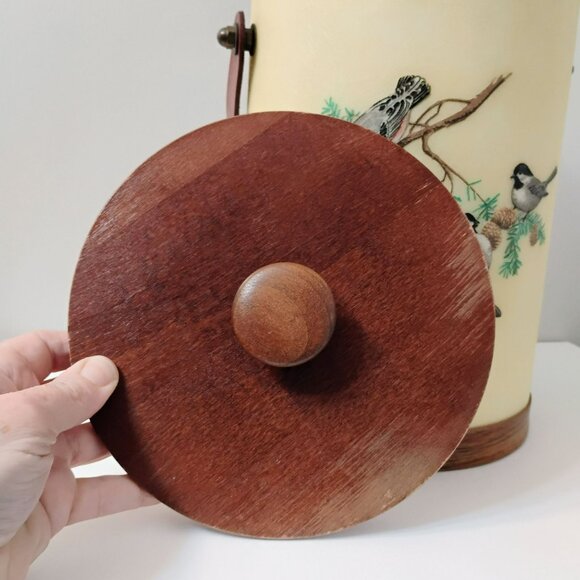 Vintage Bacova Guild Fiberglass Ice Bucket Leather Handle Cardinal Chickadee Bir - Picture 4 of 13